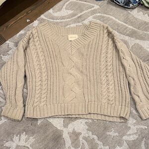 Moon River V-Neck Cable Knit Sweater in Beige